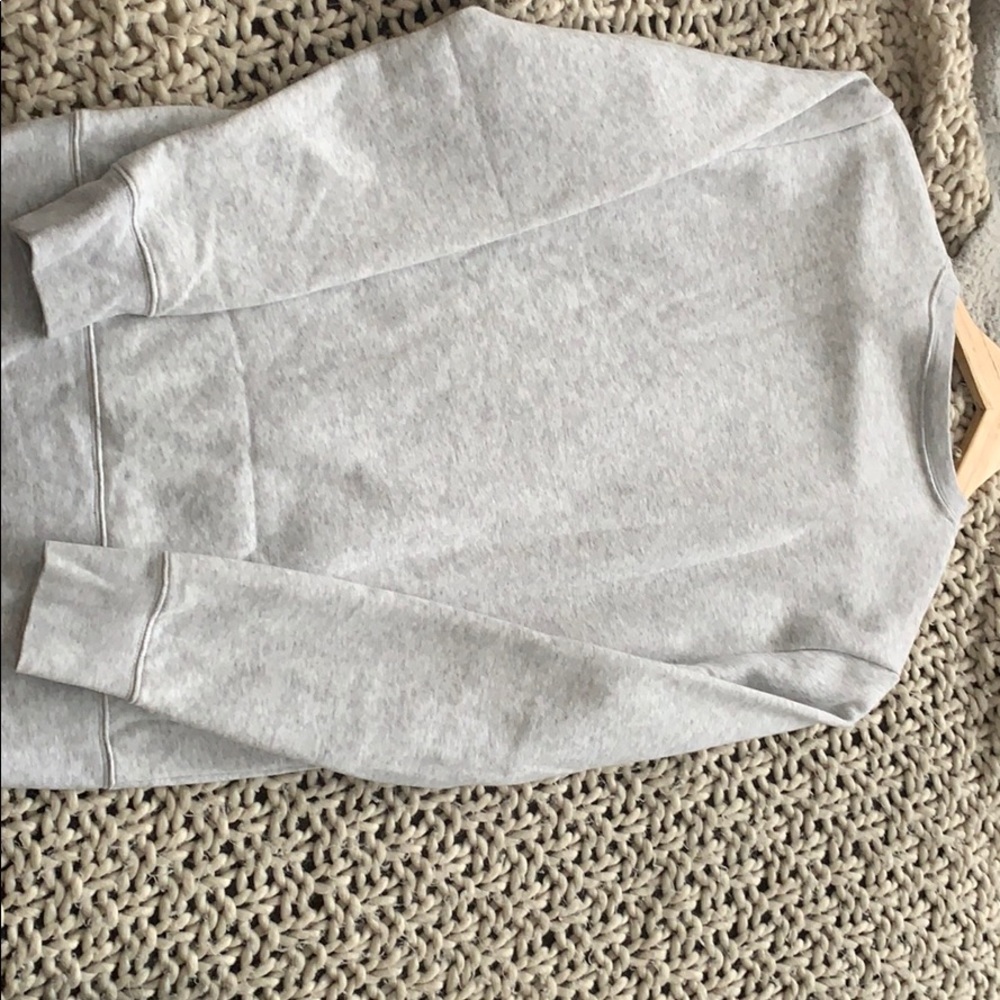 H&M light gray pull over - Picture 3 of 5